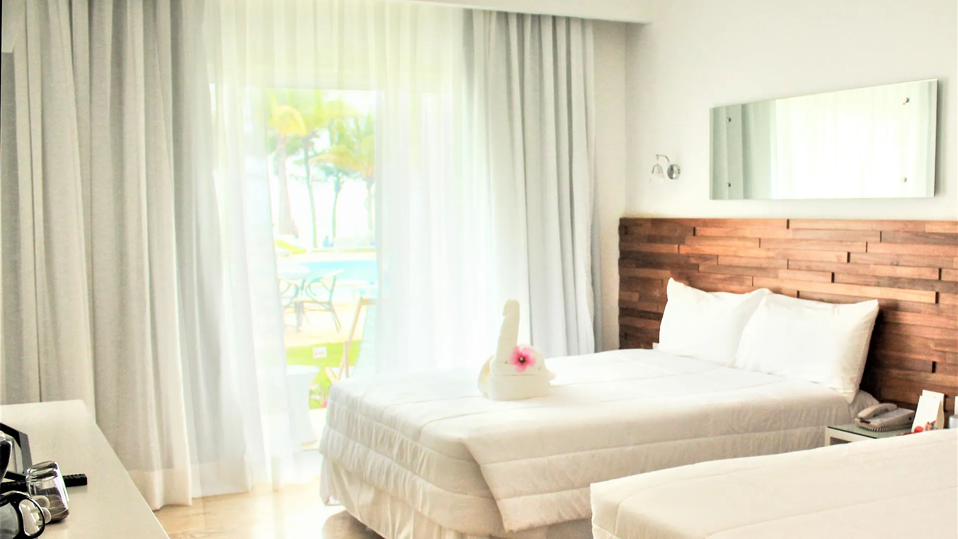 Viva Tangerine By Wyndham, A Trademark All Inclusive Καμπαρέτε